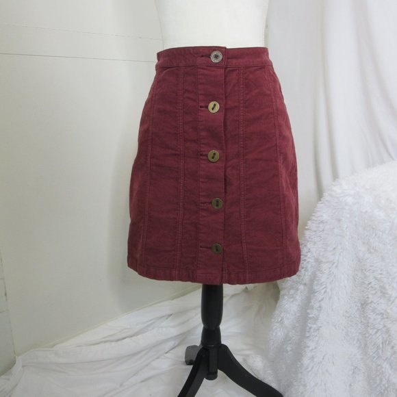 Pilcro and Letterpress Anthropologie Corduroy Skirt Burgundy Knee Size Small - Picture 12 of 13